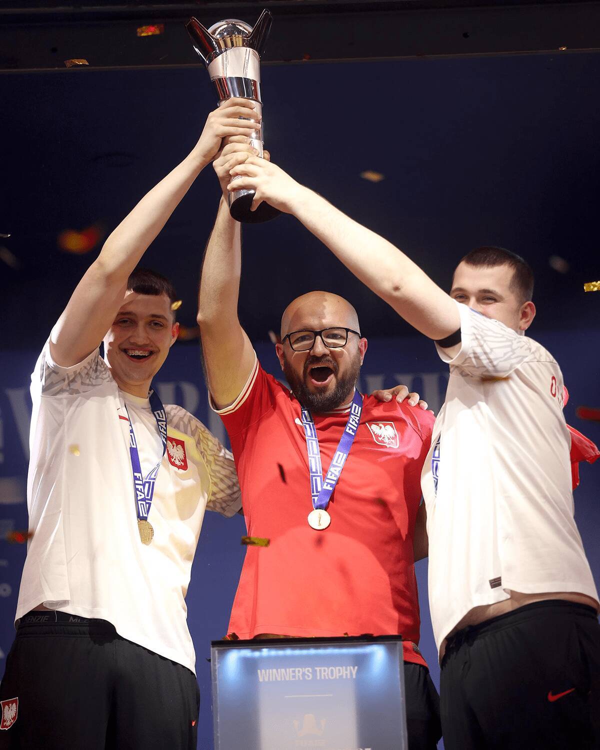 「FIFAe World Cup 2025」のモバイル部門でタイ、家庭用ゲーム機部門でポーランドが初の世界王者に決定！