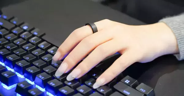 指に着けるだけでデータ測定、健康管理まで！スマートリング「RingConn Gen 2」をレビュー！