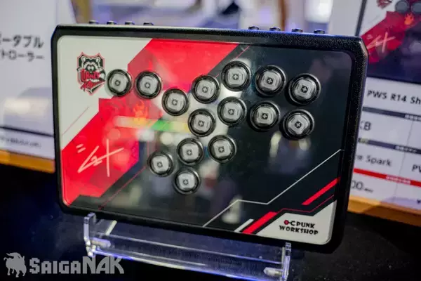 「【EVO Japan 2026】Mad Catz、PUNK WORKSHOP × Good 8 Squadブースレポート！コラボアパレルや大量のコラボモデルアケコンなど」の画像