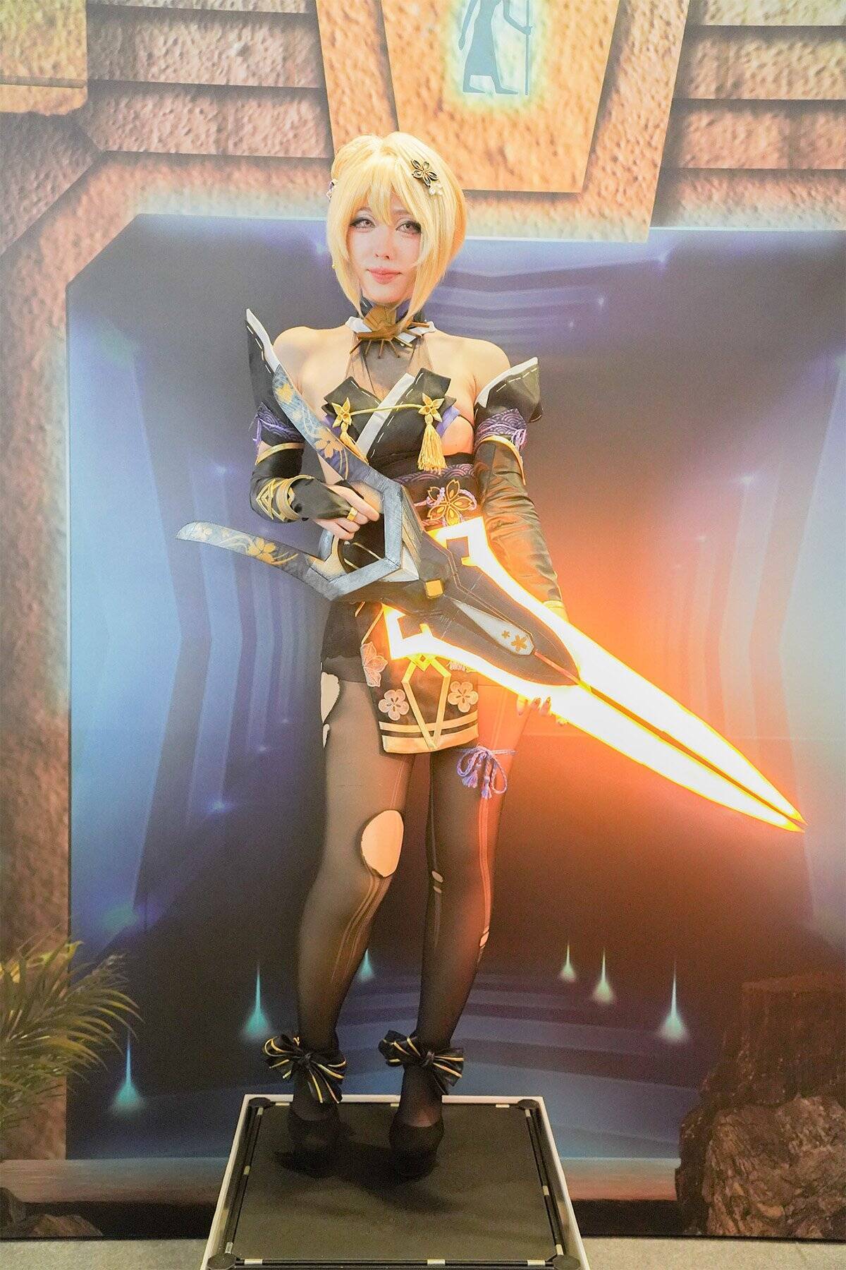 【TGS2026】「ブシロード」と「アウタープレーン」ブースをフォトレポート！ハンターハンター新作の試遊や超美麗コスプレイヤーも！