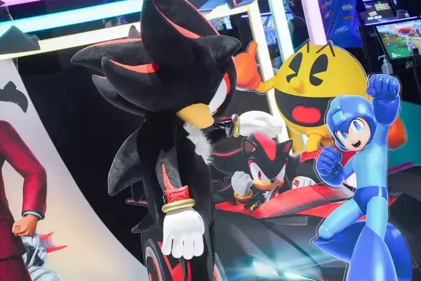 「【TGS2025】セガ/アトラスブースをフォトレポート！「龍が如く」「ペルソナ」多彩なイベントにコスプレイヤーも」の画像