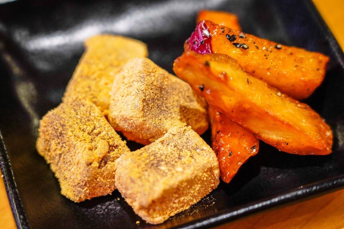 スシロー×さくらみこコラボを先行レビュー！限定ピックやランチョンマット＆箸をゲットしよう