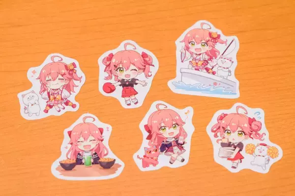 「スシロー×さくらみこコラボを先行レビュー！限定ピックやランチョンマット＆箸をゲットしよう」の画像