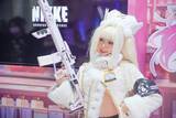「【TGS2026】「勝利の女神：NIKKE」ブースをフォトレポート！グッズや美麗コスプレイヤーたちで大盛況」の画像20