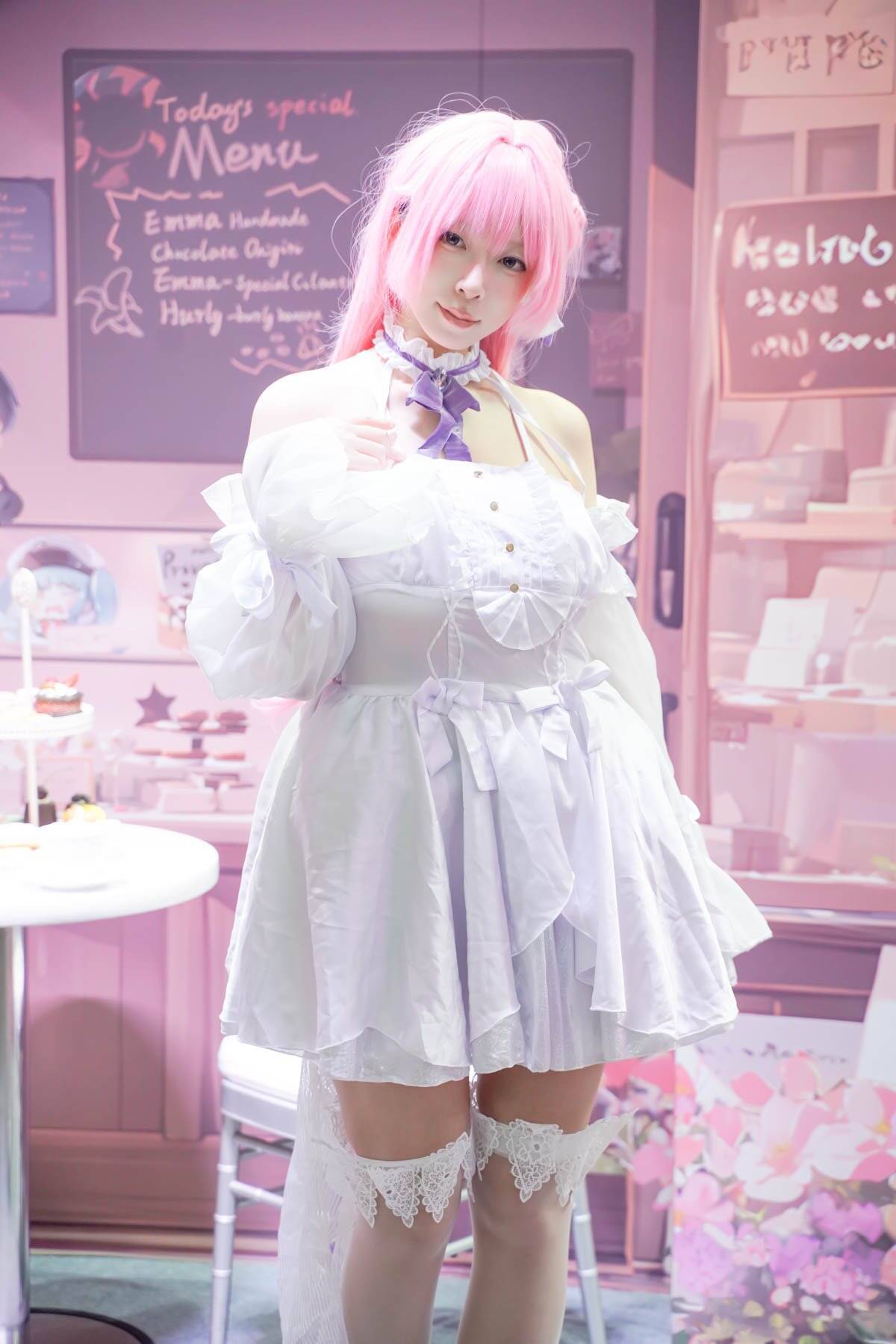 【TGS2026】「勝利の女神：NIKKE」ブースをフォトレポート！グッズや美麗コスプレイヤーたちで大盛況