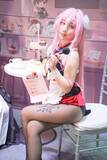 「【TGS2026】「勝利の女神：NIKKE」ブースをフォトレポート！グッズや美麗コスプレイヤーたちで大盛況」の画像29