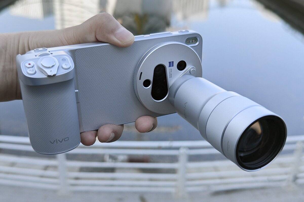 340倍の望遠撮影可能！「vivo X300 Ultra」のカメラを香港でテスト
