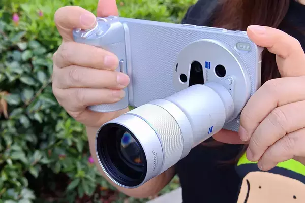「340倍の望遠撮影可能！「vivo X300 Ultra」のカメラを香港でテスト」の画像