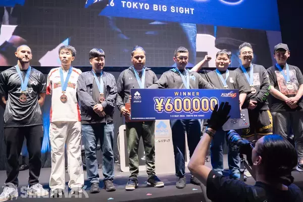 「【EVO Japan 2026】全30枚の現地写真でメイントーナメント「THE KING OF FIGHTERS XV」を振り返る」の画像