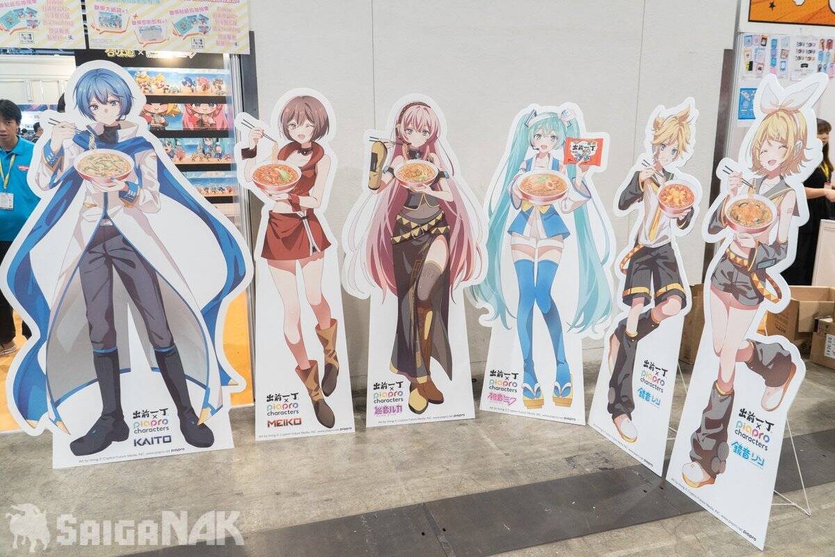 【ACGHK 2026】「日清 トイキューブ」「日清 ボーカロイド」ブースレポート！リメイクされた出前坊やに大人気のピアプロキャラクターズなど