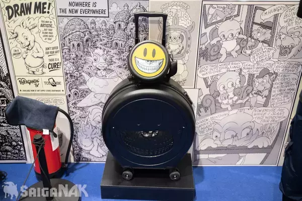 「【ACGHK 2026】「日清 トイキューブ」「日清 ボーカロイド」ブースレポート！リメイクされた出前坊やに大人気のピアプロキャラクターズなど」の画像