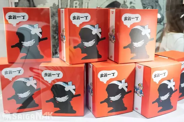 「【ACGHK 2026】「日清 トイキューブ」「日清 ボーカロイド」ブースレポート！リメイクされた出前坊やに大人気のピアプロキャラクターズなど」の画像