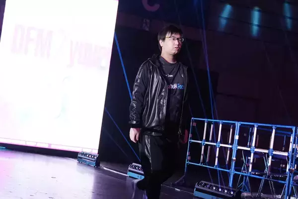 「優勝賞金1億円の国際大会「シャドバWGP 2025 Grand Finals」レポート！優勝はDFM / ユーリ選手」の画像