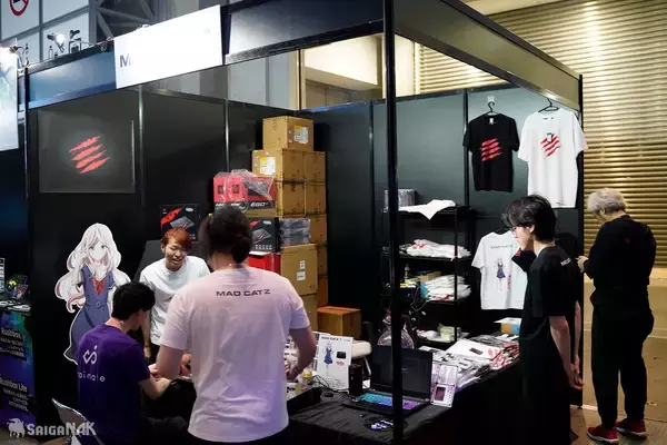 「【EVO Japan 2025】MadCatzブースレポート！コラボデザインのアケコンやオリジナルTシャツの販売も！」の画像