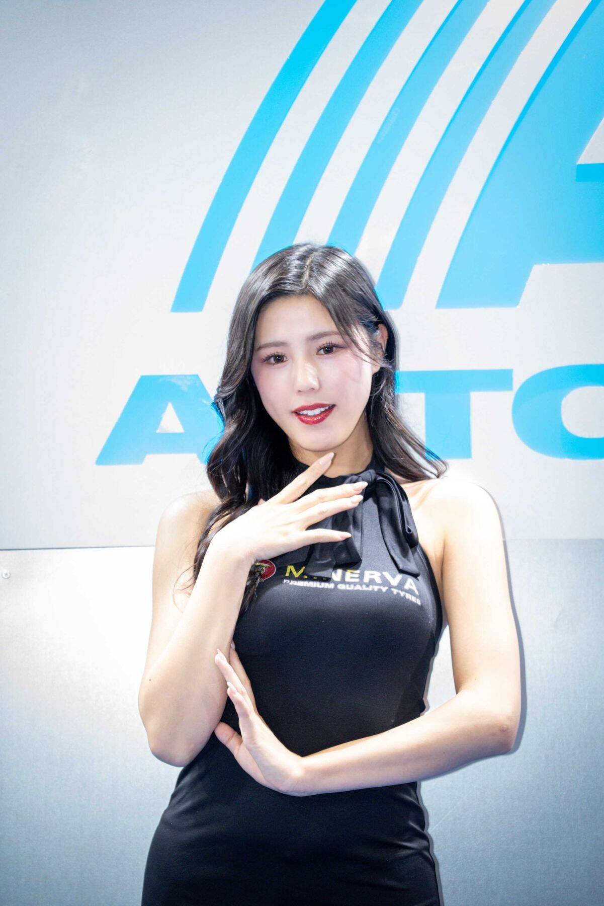 車やゲームだけじゃない！ブースを彩る「東京オートサロン2026」コンパニオン特集！