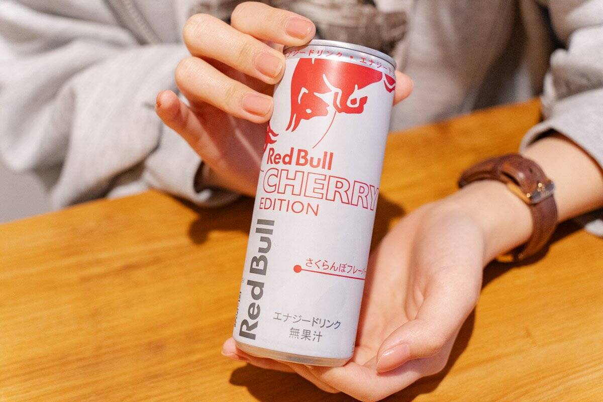 さくらんぼ味で春を感じる！「レッドブル・エナジードリンク チェリーエディション」をレビュー！