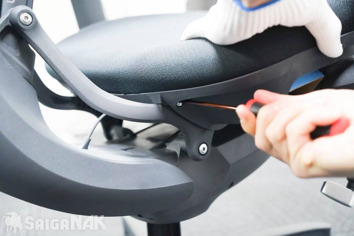 変幻自在のサポートで自動で姿勢を正してくれる！エルゴノミクスチェア「LiberNovo Omni」を開封＆レビュー！
