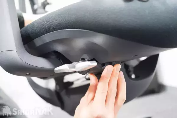 「変幻自在のサポートで自動で姿勢を正してくれる！エルゴノミクスチェア「LiberNovo Omni」を開封＆レビュー！」の画像