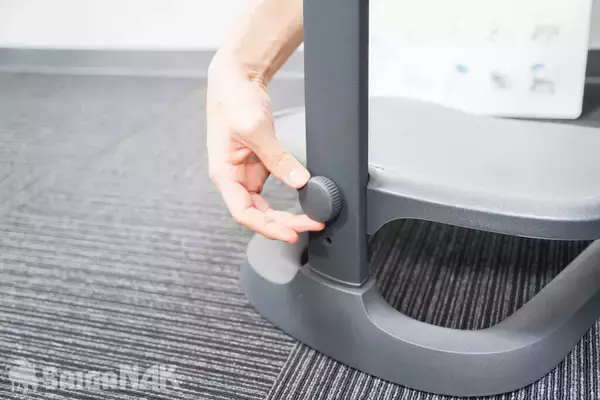 「変幻自在のサポートで自動で姿勢を正してくれる！エルゴノミクスチェア「LiberNovo Omni」を開封＆レビュー！」の画像
