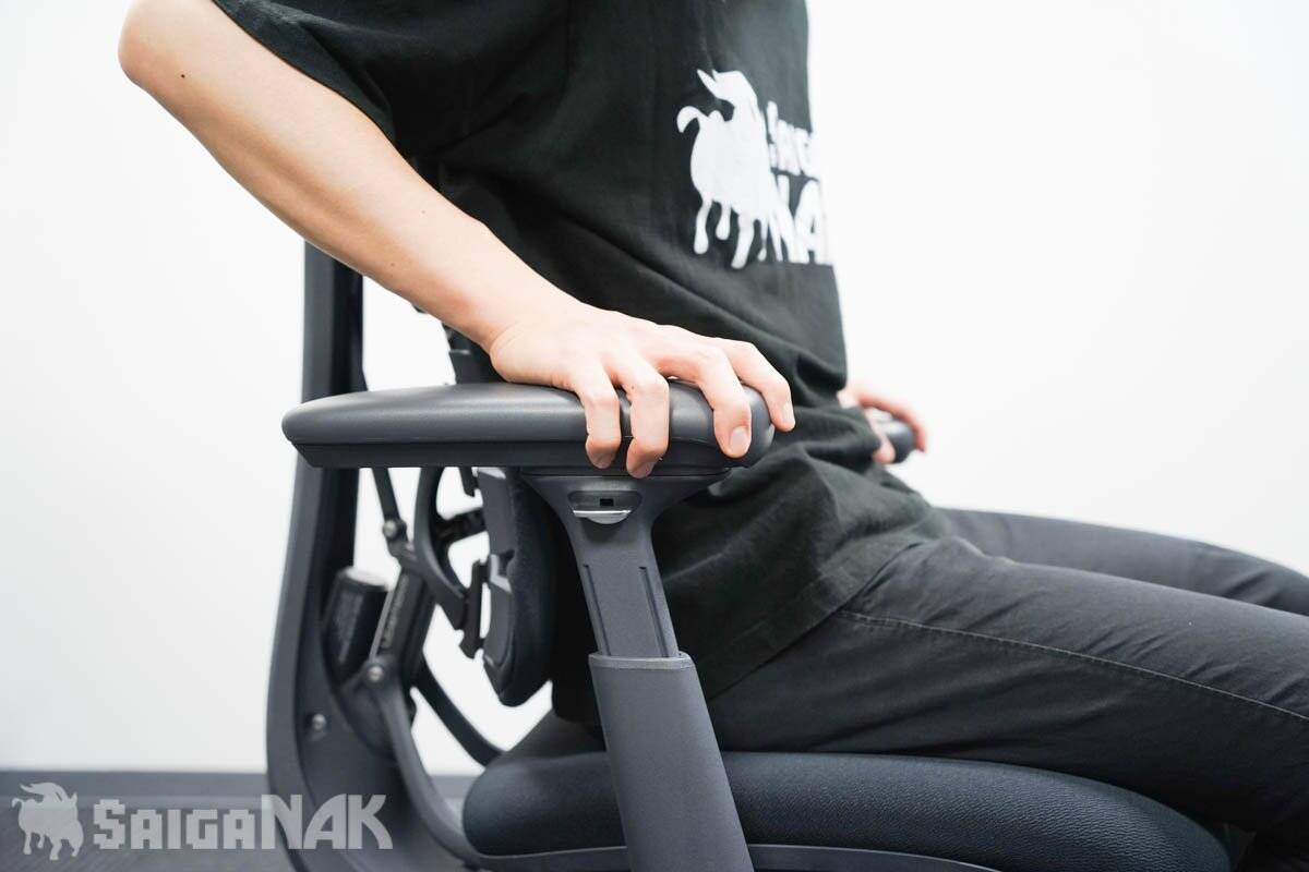 変幻自在のサポートで自動で姿勢を正してくれる！エルゴノミクスチェア「LiberNovo Omni」を開封＆レビュー！