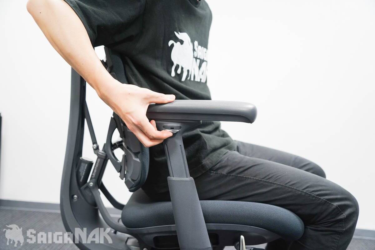 変幻自在のサポートで自動で姿勢を正してくれる！エルゴノミクスチェア「LiberNovo Omni」を開封＆レビュー！