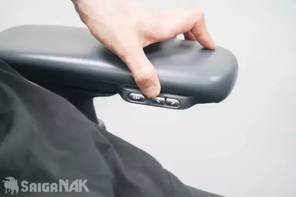 「変幻自在のサポートで自動で姿勢を正してくれる！エルゴノミクスチェア「LiberNovo Omni」を開封＆レビュー！」の画像