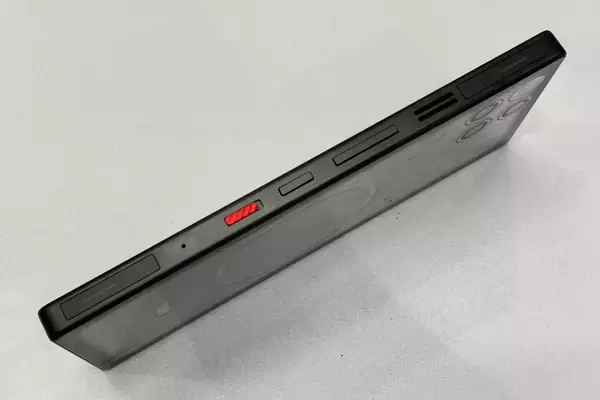 「ゲーミングスマホ最頂点を目指す「REDMAGIC 11S Pro」が登場！」の画像