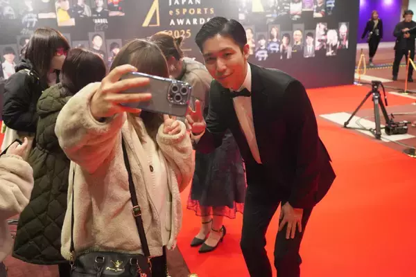 「「日本eスポーツアワード2025」レッドカーペットに日本eスポーツ界の顔が集結！」の画像