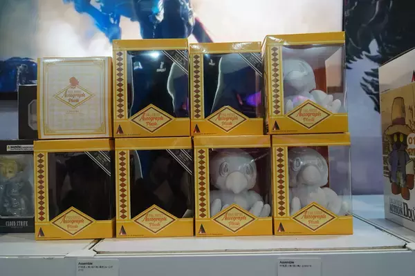「【ACGHK 2026】初出展のNintendo Switch専門店「Assemble」ブースレポート！スプラレイダースやドラクエなどの名作グッズがずらり」の画像