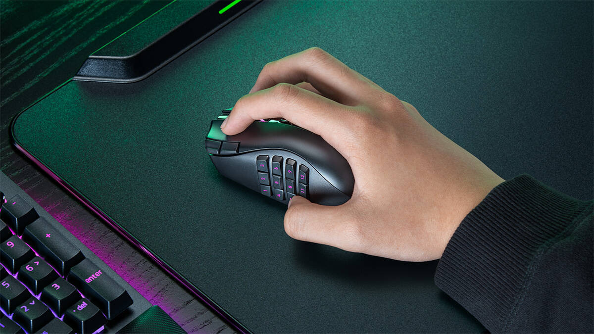 Razerから新型MMOゲーミングマウス「Naga V3 Pro」発表！サイドプレートを交換してMOBA・FPSにも対応できる