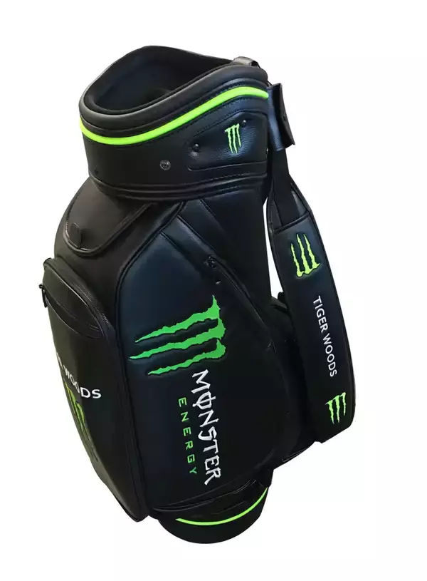 「「モンスターエナジー」×「タイガー・ウッズ」のコラボキャンペーンがローソンで開催！ゴルフバックやゴルフボールなどが当たる」の画像