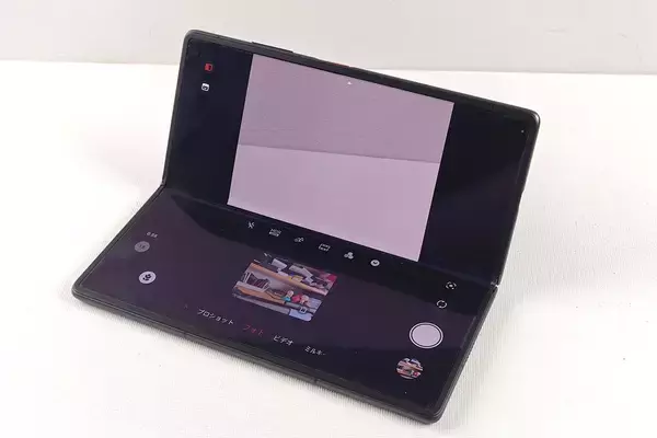 「激安折りたたみスマホ登場！実質2万円台でも購入できる「nubia Fold」をレビュー」の画像