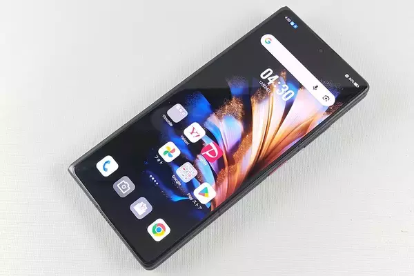 「激安折りたたみスマホ登場！実質2万円台でも購入できる「nubia Fold」をレビュー」の画像