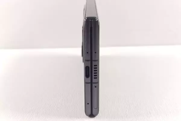 「激安折りたたみスマホ登場！実質2万円台でも購入できる「nubia Fold」をレビュー」の画像