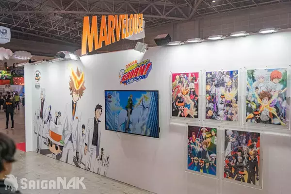 「【AnimeJapan 2026】マーベラスブースレポート！20周年の「家庭教師ヒットマンREBORN!」や舞台化決定の「ケロロ軍曹」など」の画像