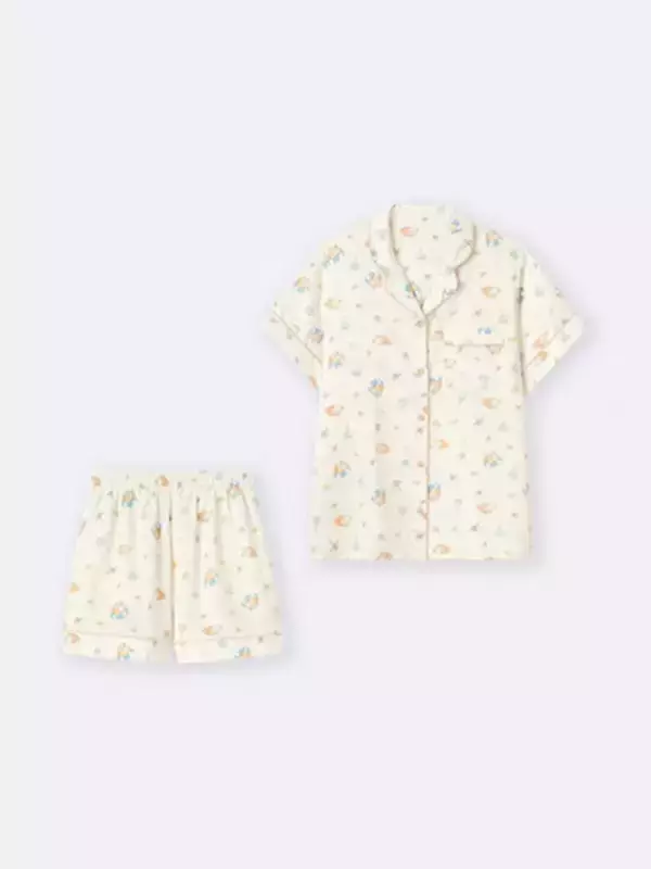 「GUと「星のカービィ」のコラボレーションアイテムが5月1日から発売！リゾート気分あふれるTシャツやラウンジウェアなどラインナップ」の画像