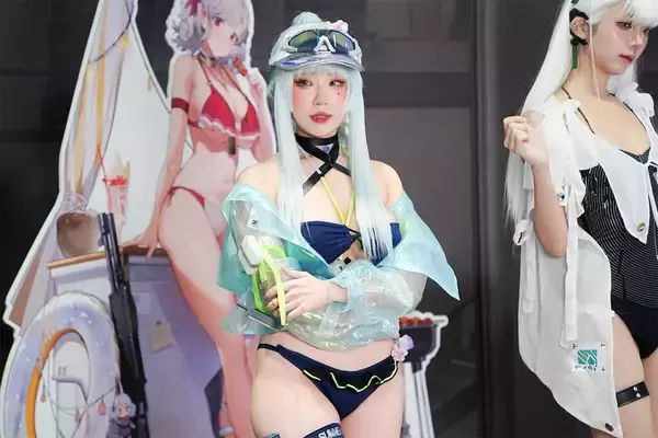 「【TPG2026】「ドールズフロントライン2」ブースをレポート！かっこかわいいコスプレイヤーたちが多数登場！」の画像