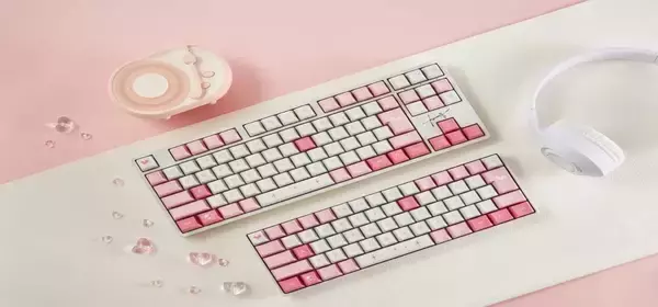 「大人気VTuber「KizunaAI」のコラボゲーミングキーボードが予約開始！"アイちゃんのいる日常"を手に入れよう」の画像