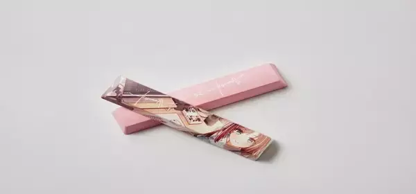 「大人気VTuber「KizunaAI」のコラボゲーミングキーボードが予約開始！"アイちゃんのいる日常"を手に入れよう」の画像