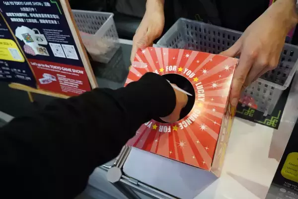 「【TGS2026】東京ゲームショウブースをフォトレポート！東京ゲームショウのマスコットキャラクター「フェレッタ」のグッズなどが展開」の画像