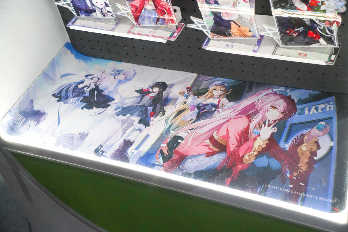 【TGS2026】鳴潮ブースをフォトレポート！様々なグッズやスタンディパネル、コスプレイヤーも！