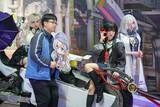 「【TGS2026】鳴潮ブースをフォトレポート！様々なグッズやスタンディパネル、コスプレイヤーも！」の画像9