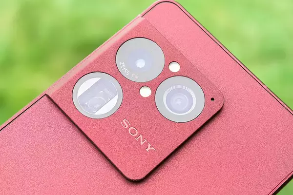 「ソニー「Xperia 1 VIII」登場！AIカメラに新ボディデザインを採用」の画像