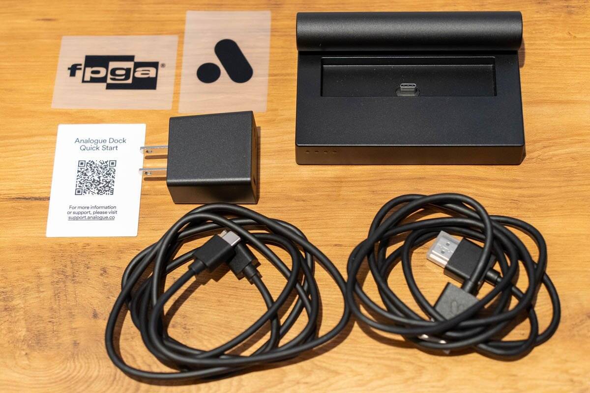 ゲームボーイやゲームボーイカラーなどに対応している「Analogue Pocket」の開封式！別売りアダプターでゲームギアやネオジオポケットもプレイ可能