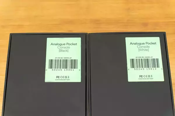 「ゲームボーイやゲームボーイカラーなどに対応している「Analogue Pocket」の開封式！別売りアダプターでゲームギアやネオジオポケットもプレイ可能」の画像