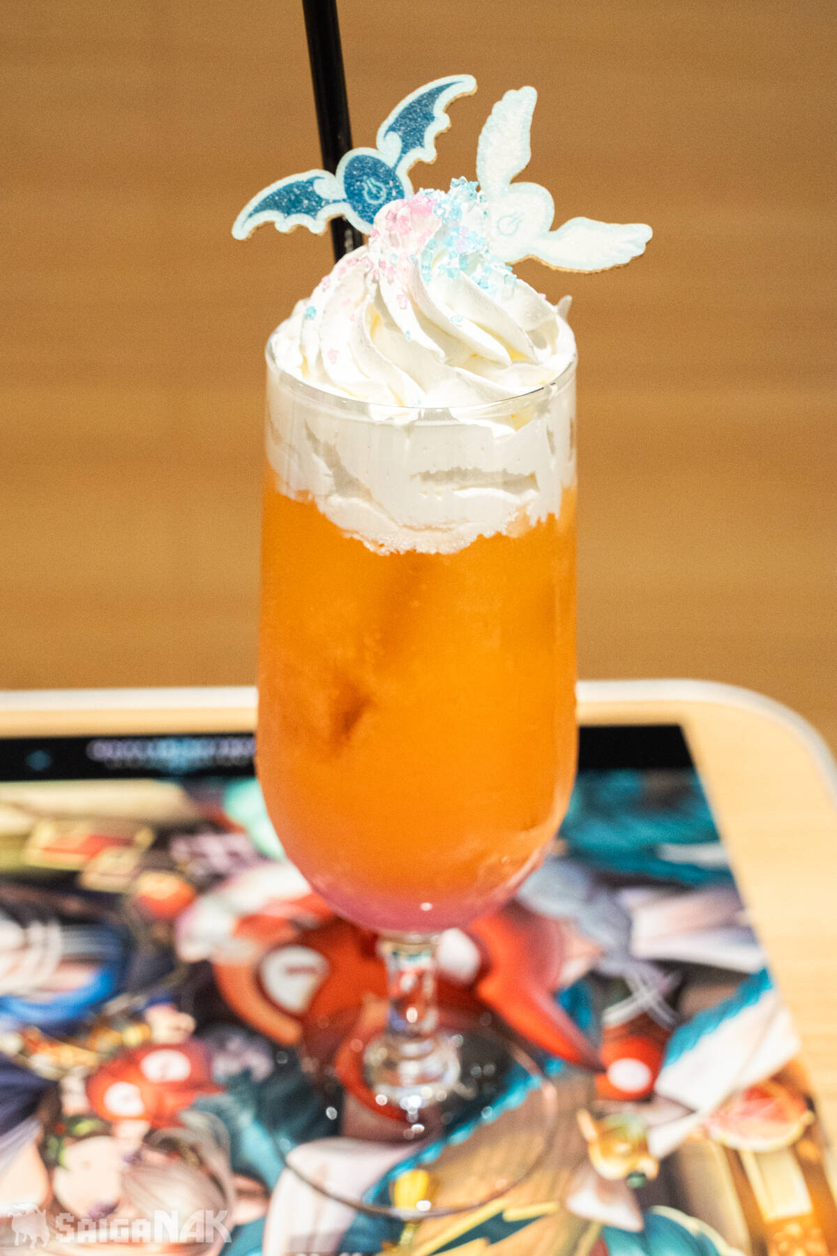 「Shadowverse: Worlds Beyond」× and GALLERY コラボカフェレポート！オリジナルグッズや豪華ノベルティも