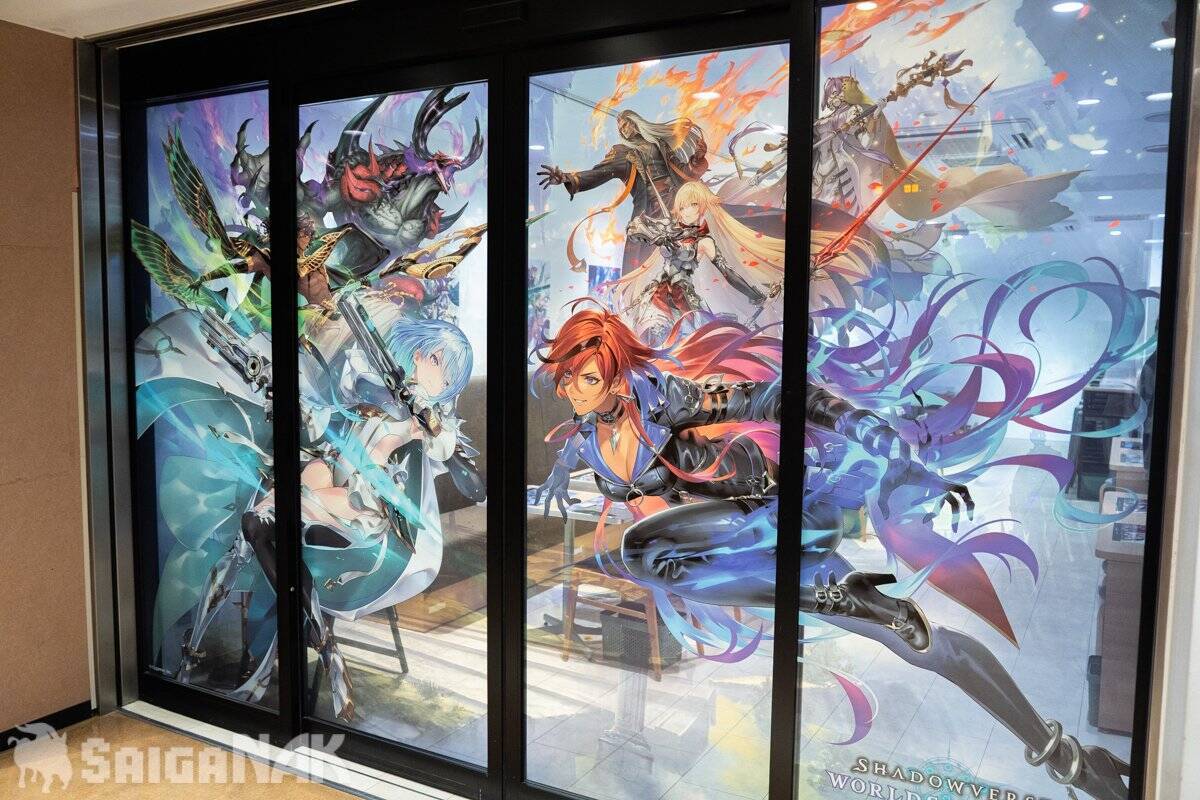 「Shadowverse: Worlds Beyond」× and GALLERY コラボカフェレポート！オリジナルグッズや豪華ノベルティも
