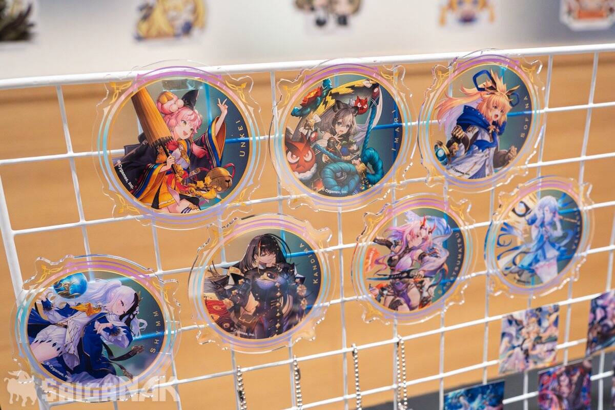 「Shadowverse: Worlds Beyond」× and GALLERY コラボカフェレポート！オリジナルグッズや豪華ノベルティも