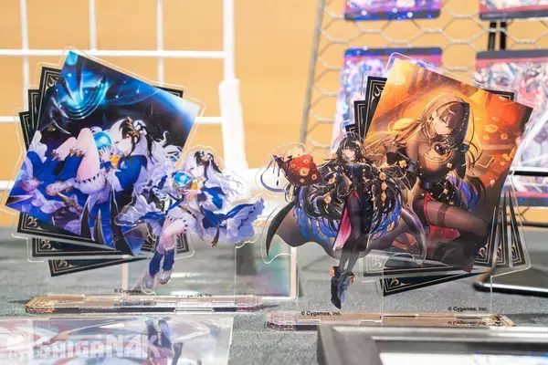 「「Shadowverse: Worlds Beyond」× and GALLERY コラボカフェレポート！オリジナルグッズや豪華ノベルティも」の画像