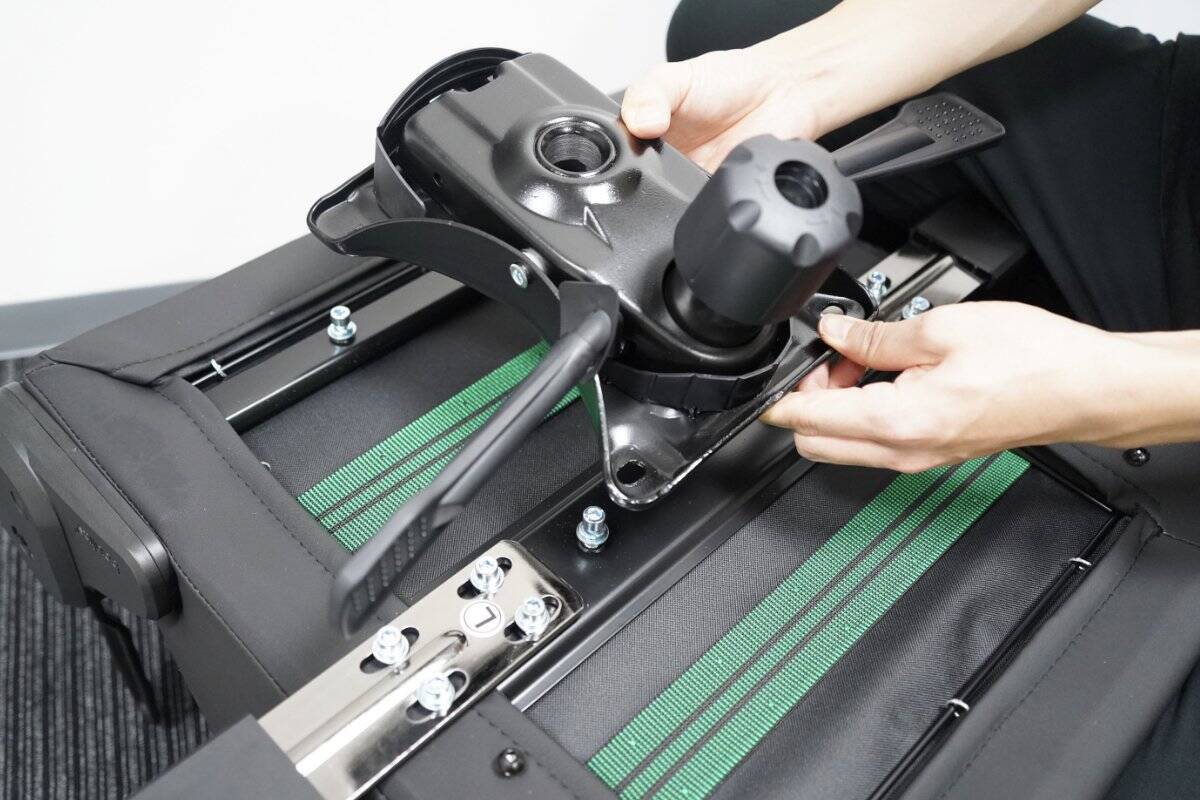 イギリス発の紳士なゲーミングチェア「Boulies Master Rex」をレビュー！リクライニングとオットマンで“寝れます”